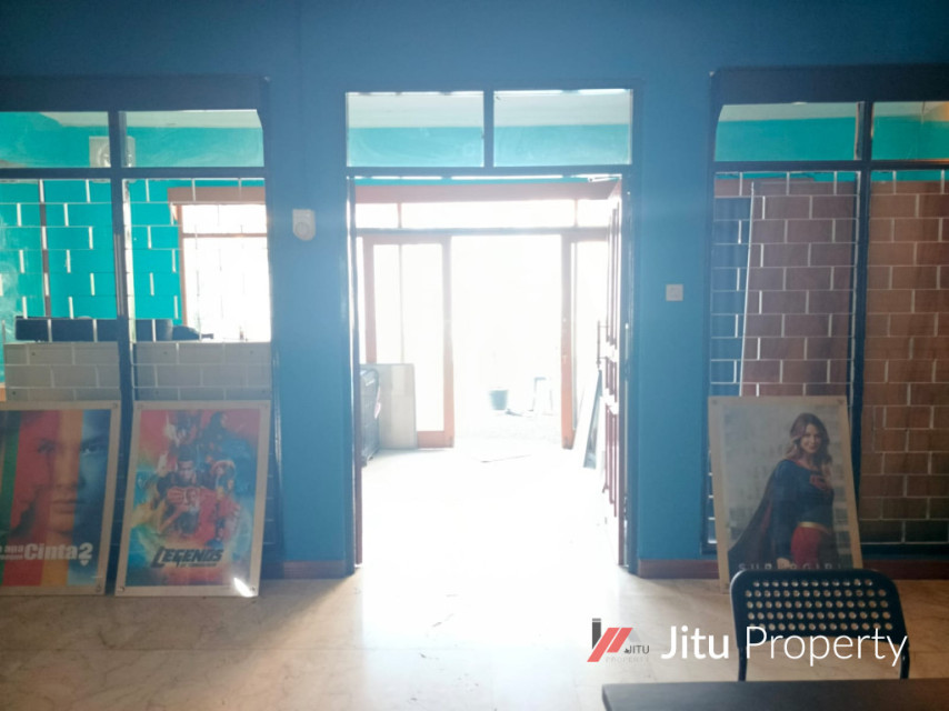 Jual Cepat Rumah Dengan Konsep Kantor/Gudang/Restoran Cilandak Timur