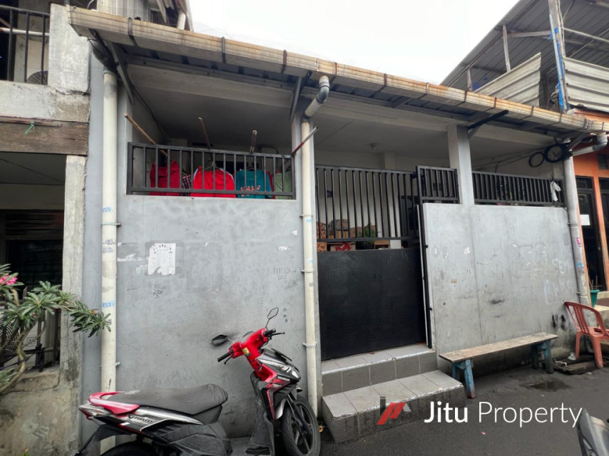 Dijual Rumah Lokasi Strategis Untuk Usaha Dan Kos Kosan Jakarta Pusat