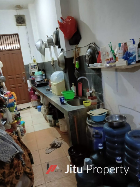 Dijual Rumah Lokasi Strategis Untuk Usaha Dan Kos Kosan Jakarta Pusat