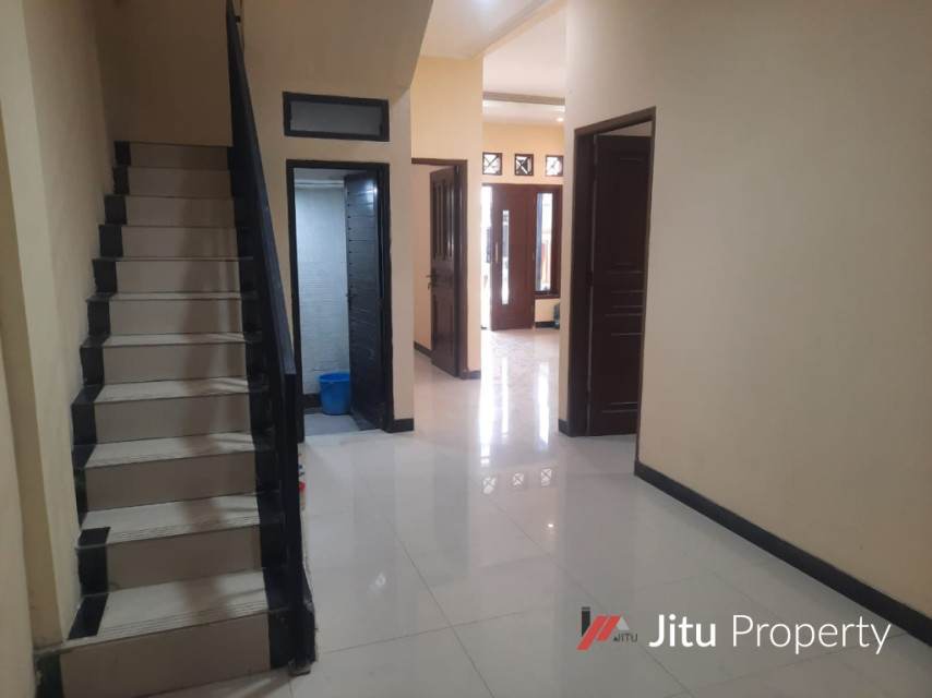 Jual Cepat Rumah 2 Lt murah di Taman Kenari Nusantara Cibubur