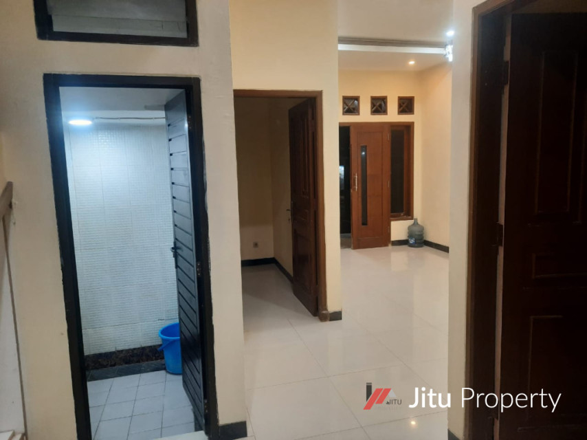 Jual Cepat Rumah 2 Lt murah di Taman Kenari Nusantara Cibubur