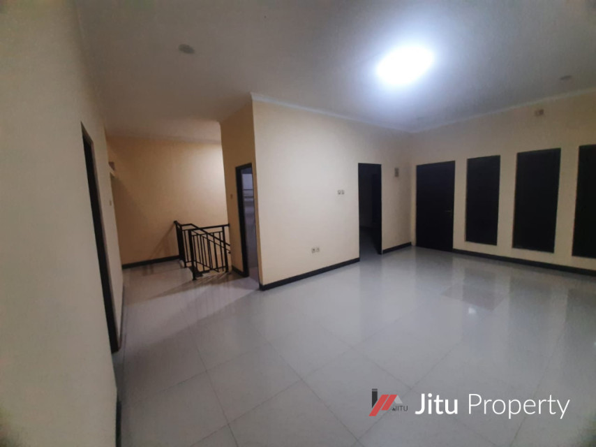 Jual Cepat Rumah 2 Lt murah di Taman Kenari Nusantara Cibubur