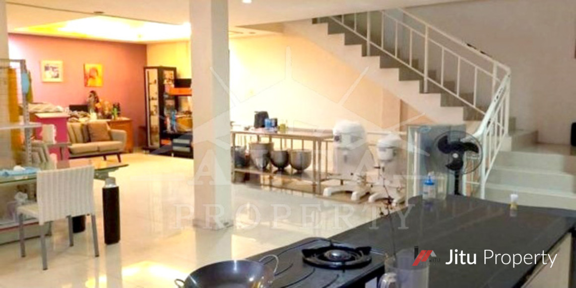 Dijual/Disewakan Murah Ruko Gandeng Hook AYani Megamall Pontianak