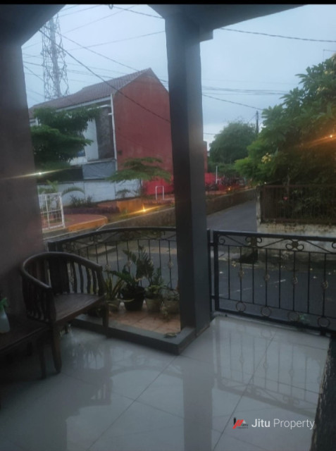 Dijual Rumah Dalam Komplek Sawangan Posisi Hook Paling Strategis