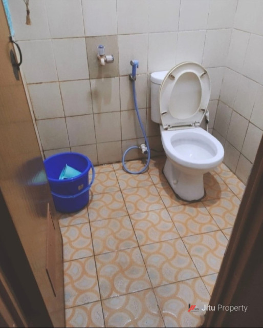 Dijual Rumah Dalam Komplek Sawangan Posisi Hook Paling Strategis