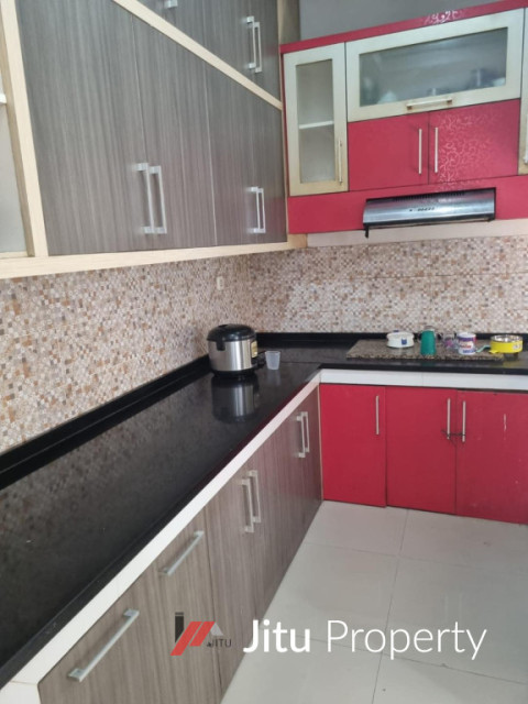 Rumah Hoomy Depan Taman Siap Huni Permata Puri 1 Cimanggis Cibubur