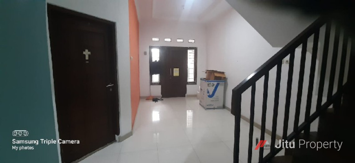 Dijual Rumah Siap Huni Dalam Komplek Permata Depok Lingkungan Nyaman