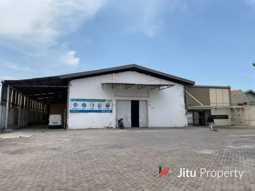 Gudang Raya Mastrip Karang Pilang Strategis Dekat Pintu Tol