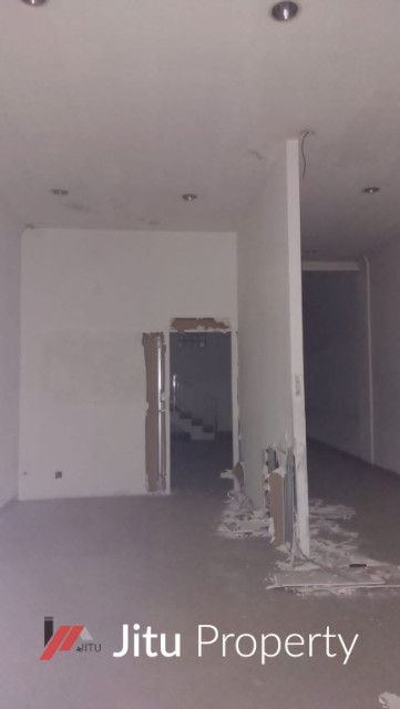 Dijual Ruko Lokasi Strategis di Jl. Raya Bandung No.170