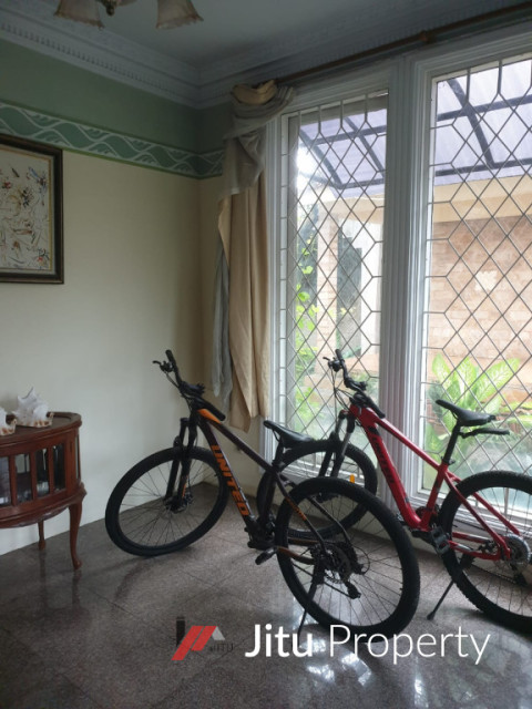Dijual Rumah asri di lingkungan hijau di dalam townhouse