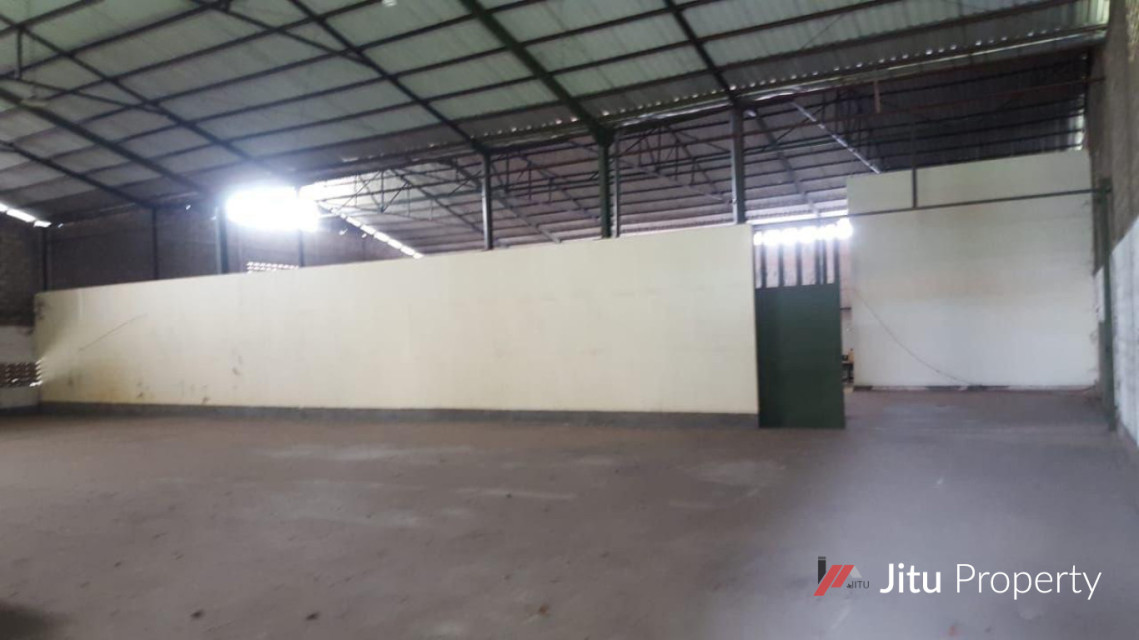 Gudang Eks Pabrik Mojosari Lebaksono Mojokerto Akses Kontainer 40ft