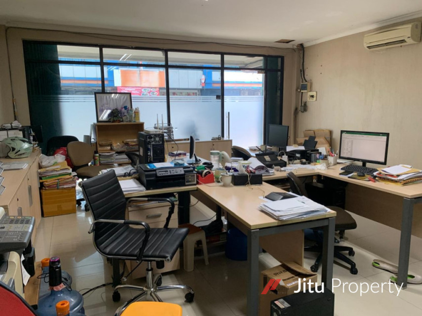 3 LT, Hadap Barat, Ruko Kirana, Ruko di Kelapa Gading, Jakarta Utara