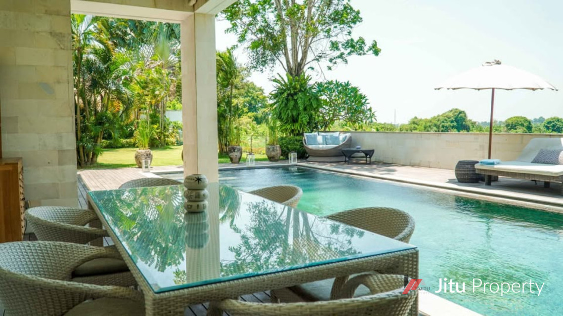 Luxury Freehold Villa in Munggu Bali With Pool & Rice field view