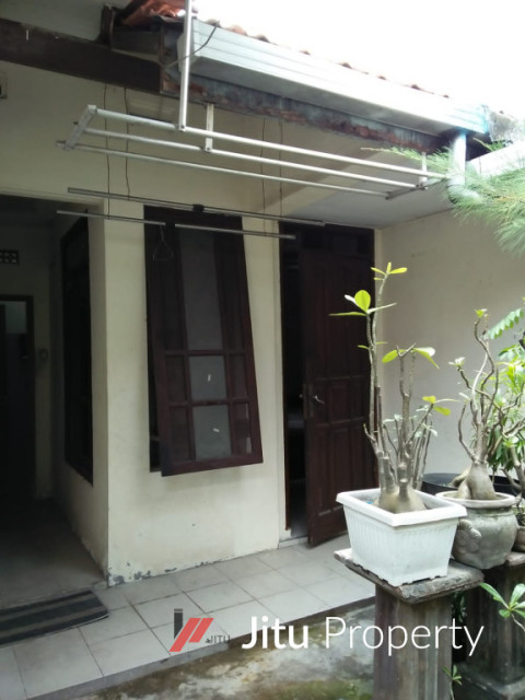 Kos Surabaya Barat 6 Kamar Kekeluargaan Non AC Sukomanunggal