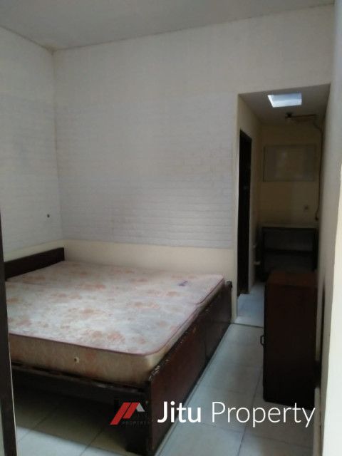 Kos Surabaya Barat 6 Kamar Kekeluargaan Non AC Sukomanunggal