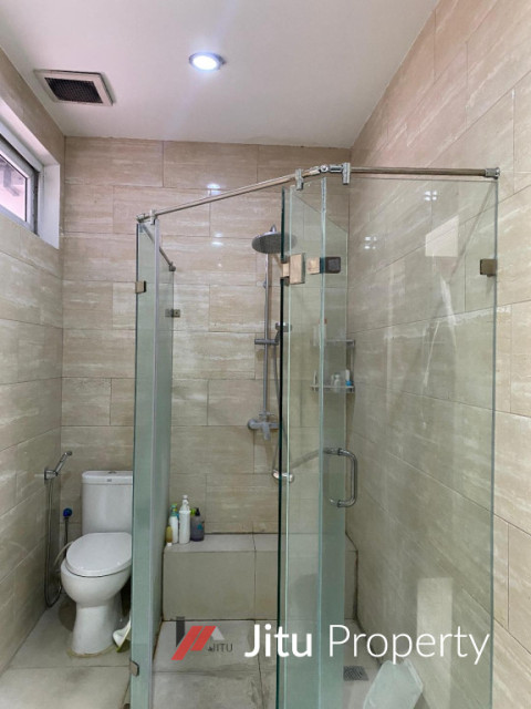 Hot Sale Rumah Raffles Hills Cibubur, Jl. Alternative Cibubur Km.1 