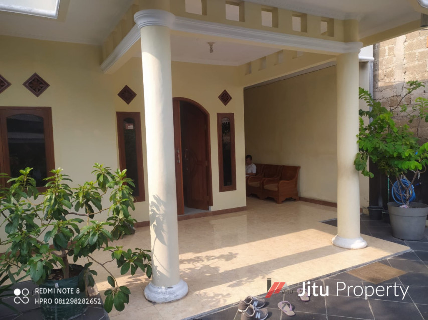 Rumah Asri dan Bagus Lt 200 m2 dekat Grand Depok CIty